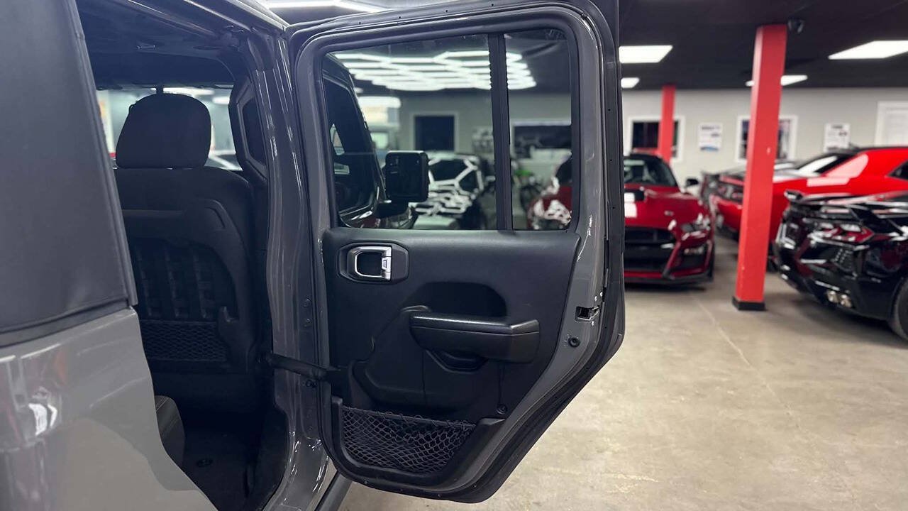 Used 2021 Jeep Gladiator Mojave w/ Cold Weather Group AWD/4WD image 20
