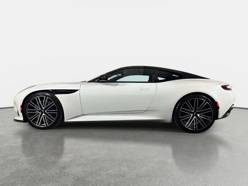 Used 2024 Aston Martin DB12 Coupe RWD image 13