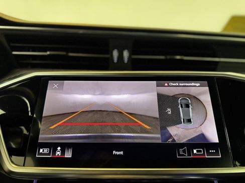 Used 2021 Audi S6 Prestige w/ Prestige Package image 17