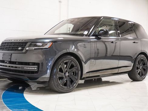 Used 2023 Land Rover Range Rover SE AWD/4WD image 4