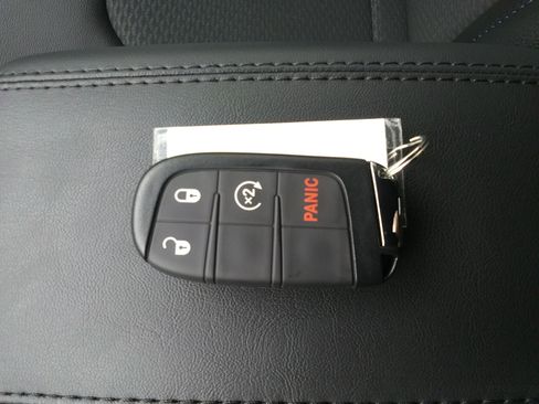 New 2026 Jeep Compass Latitude AWD/4WD image 25