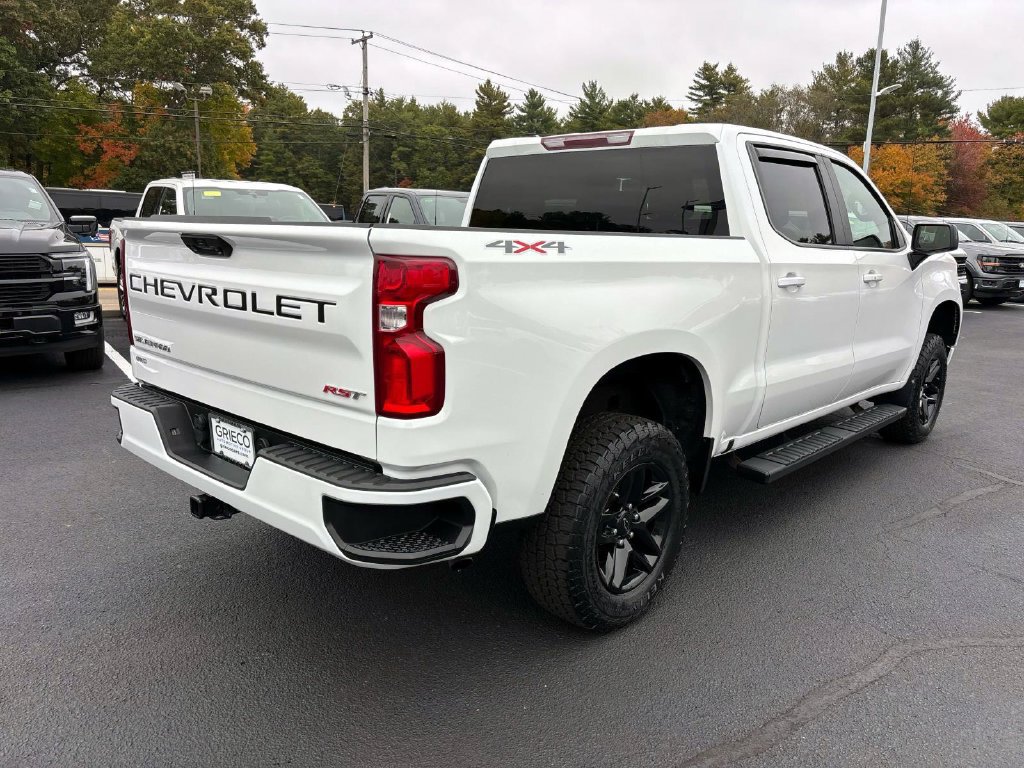 Used 2023 Chevrolet Silverado 1500 RST AWD/4WD image 3