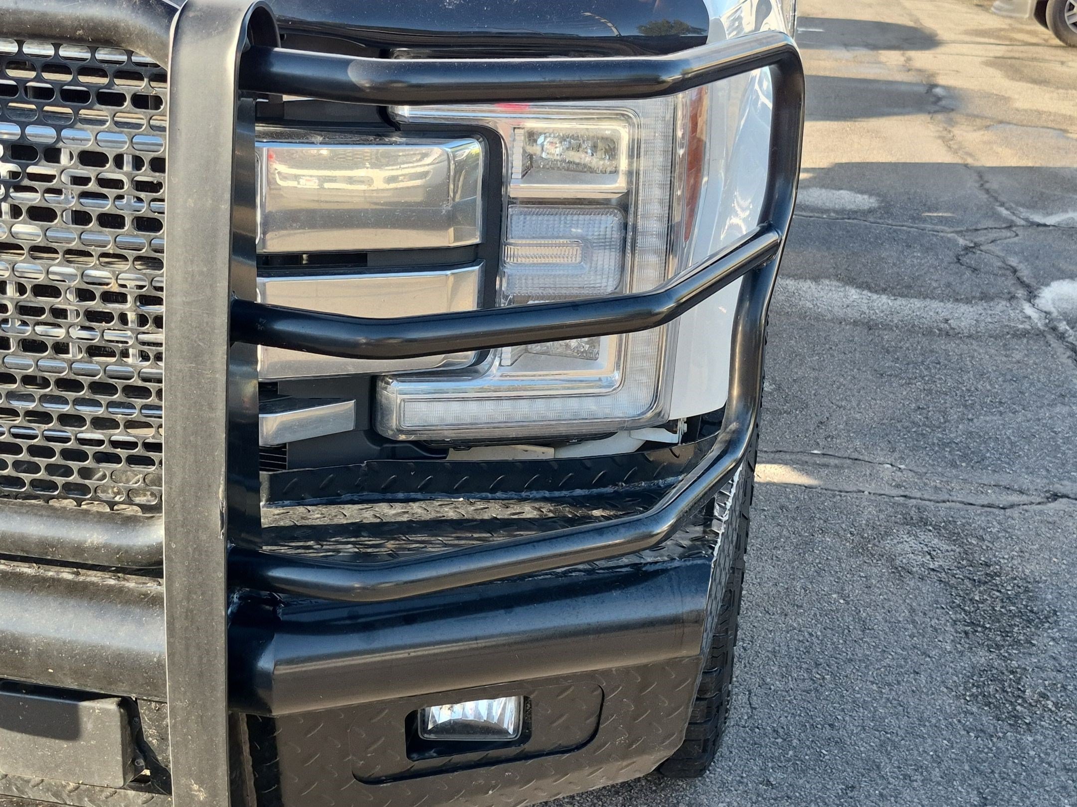 Used 2017 Ford F350 Platinum w/ Platinum Ultimate Package AWD/4WD image 12