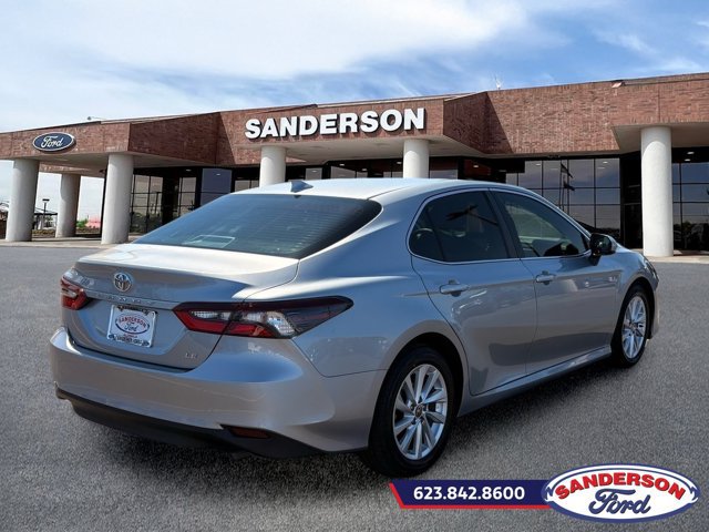 Used 2023 Toyota Camry LE FWD image 3