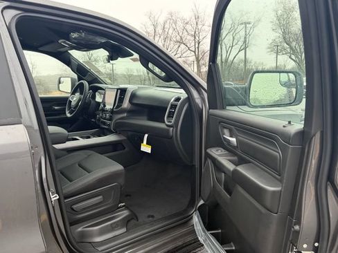 New 2026 RAM 1500 Express AWD/4WD image 23