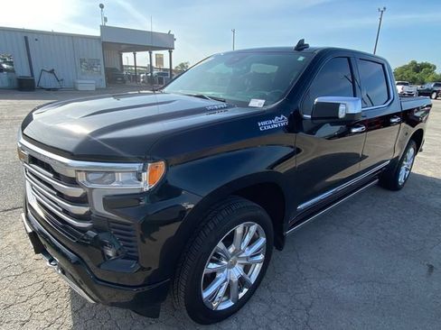 Used 2023 Chevrolet Silverado 1500 High Country w/ High Country Premium Package AWD/4WD image 2