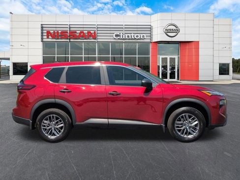 Certified 2025 Nissan Rogue S FWD image 2