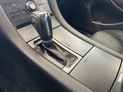 Used 2015 Ford Taurus SEL w/ Equipment Group 201A image 5