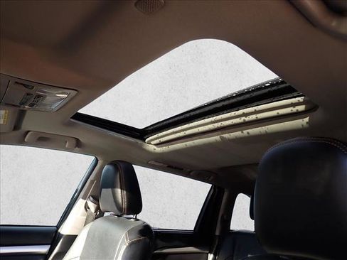 Used 2018 Toyota Highlander XLE AWD/4WD image 16