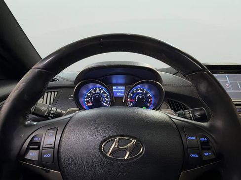 Used 2013 Hyundai Genesis 3.8 image 26