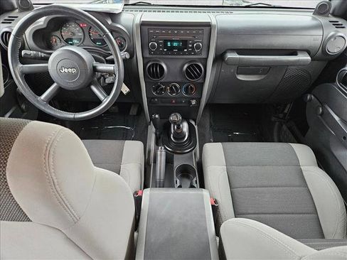 Used 2007 Jeep Wrangler X image 16