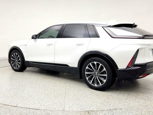 Used 2024 Cadillac Lyriq Sport image 7