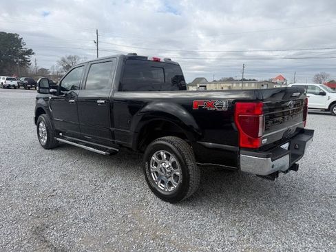 Used 2020 Ford F250 Lariat w/ Chrome Package image 8