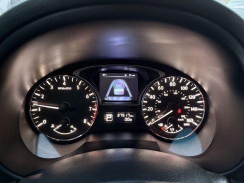 Used 2015 Nissan Altima 2.5 SV w/ Convenience Package image 9