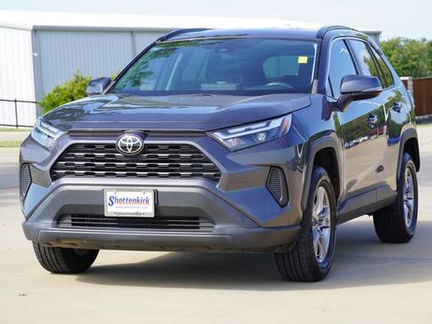 Used 2023 Toyota RAV4 XLE FWD image 3