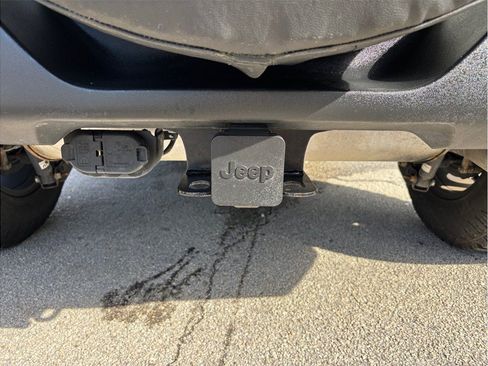 Used 2018 Jeep Wrangler Unlimited Sport S AWD/4WD image 14