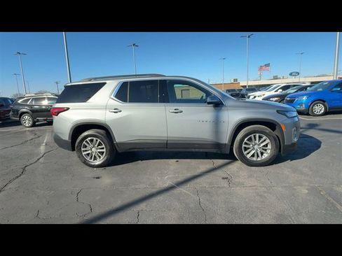 Certified 2023 Chevrolet Traverse LT image 9