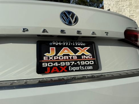 Used 2022 Volkswagen Passat 2.0T SE image 5