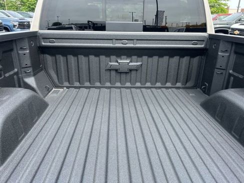 New 2026 Chevrolet Silverado 1500 High Country w/ High Country Premium Package AWD/4WD image 31