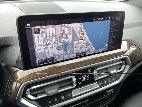 Used 2022 BMW X4 xDrive30i AWD/4WD image 16
