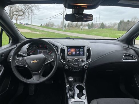 Used 2016 Chevrolet Cruze LT w/ Sun And Sound Package FWD image 15