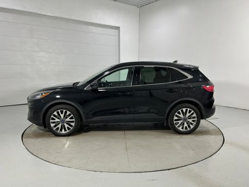 Used 2020 Ford Escape Titanium AWD/4WD image 22