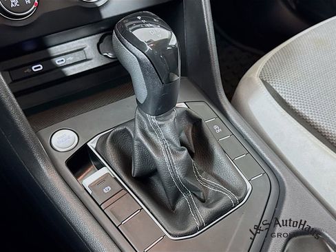 Used 2022 Volkswagen Taos S image 19