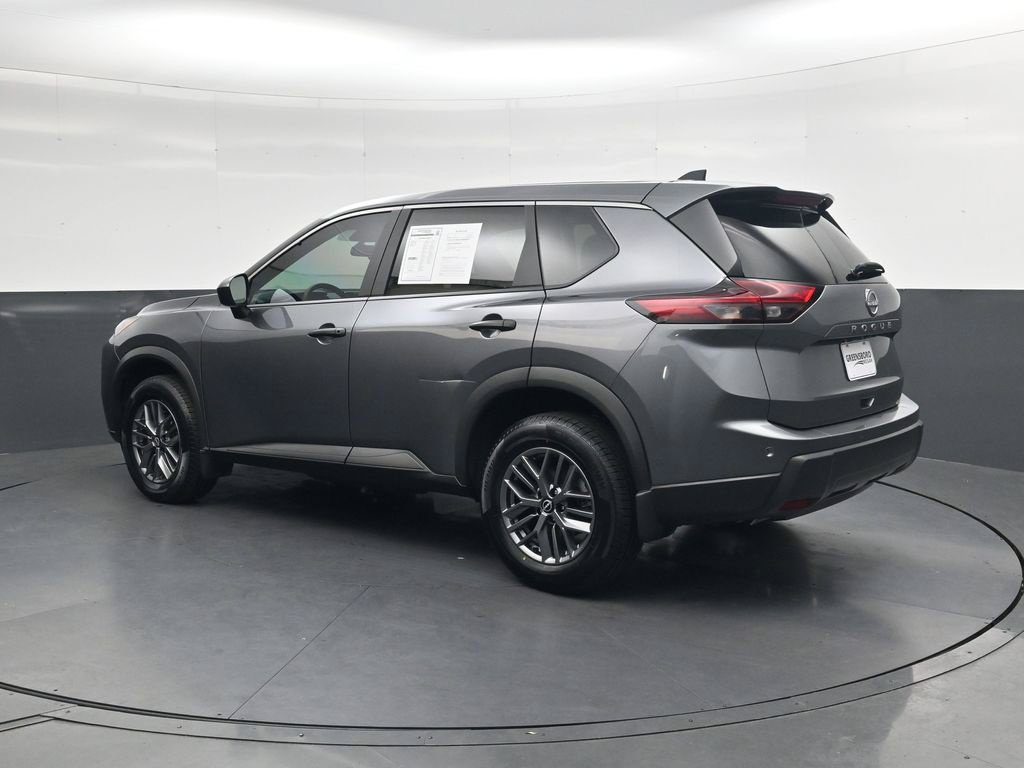 Used 2025 Nissan Rogue S FWD image 10