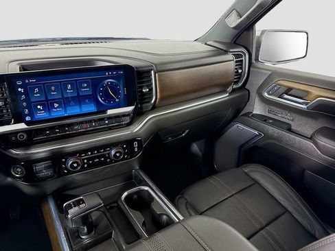 Used 2024 Chevrolet Silverado 1500 High Country w/ High Country Premium Package image 23