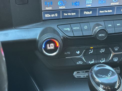 Used 2019 Chevrolet Corvette Grand Sport w/ Carbon Flash Badge Package image 28