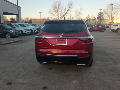 Used 2024 Buick Enclave Premium image 10