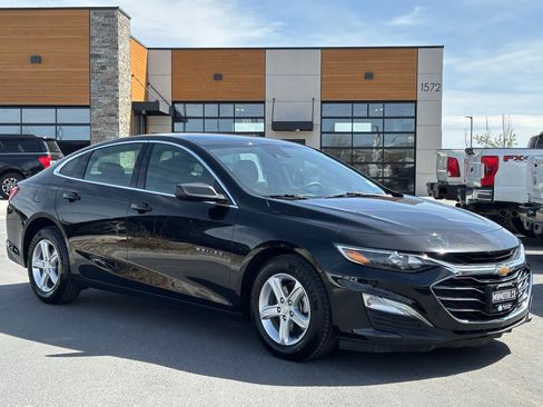 Used 2024 Chevrolet Malibu LS FWD image 1