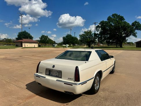 Used 2001 Cadillac Eldorado ESC w/ Comfort/Convenience Pkg image 18