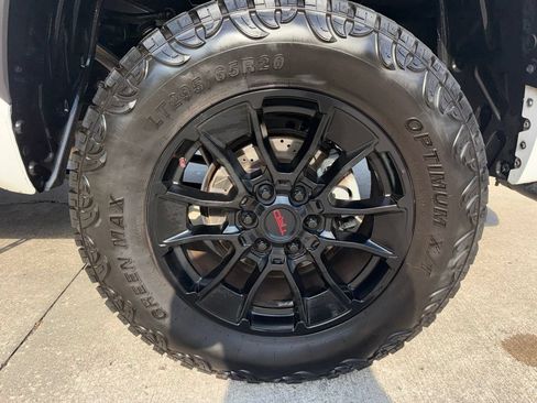 Used 2022 Toyota Tundra SR5 w/ SR5 Convenience Package AWD/4WD image 40