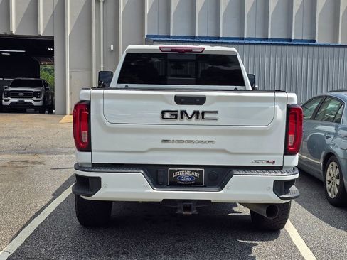 Used 2020 GMC Sierra 2500 AT4 w/ AT4 Premium Package AWD/4WD image 3