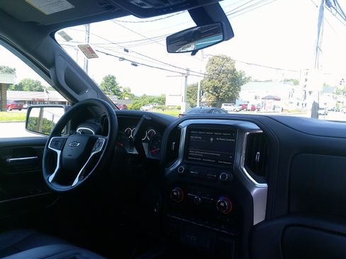 Used 2021 Chevrolet Silverado 1500 LT Trail Boss w/ LT Trail Boss Premium Package AWD/4WD image 21
