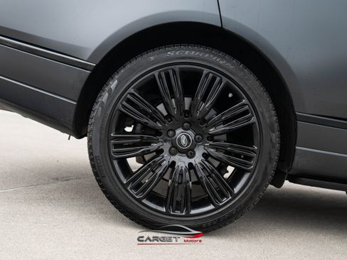 Used 2020 Land Rover Range Rover Long Wheelbase HSE image 11