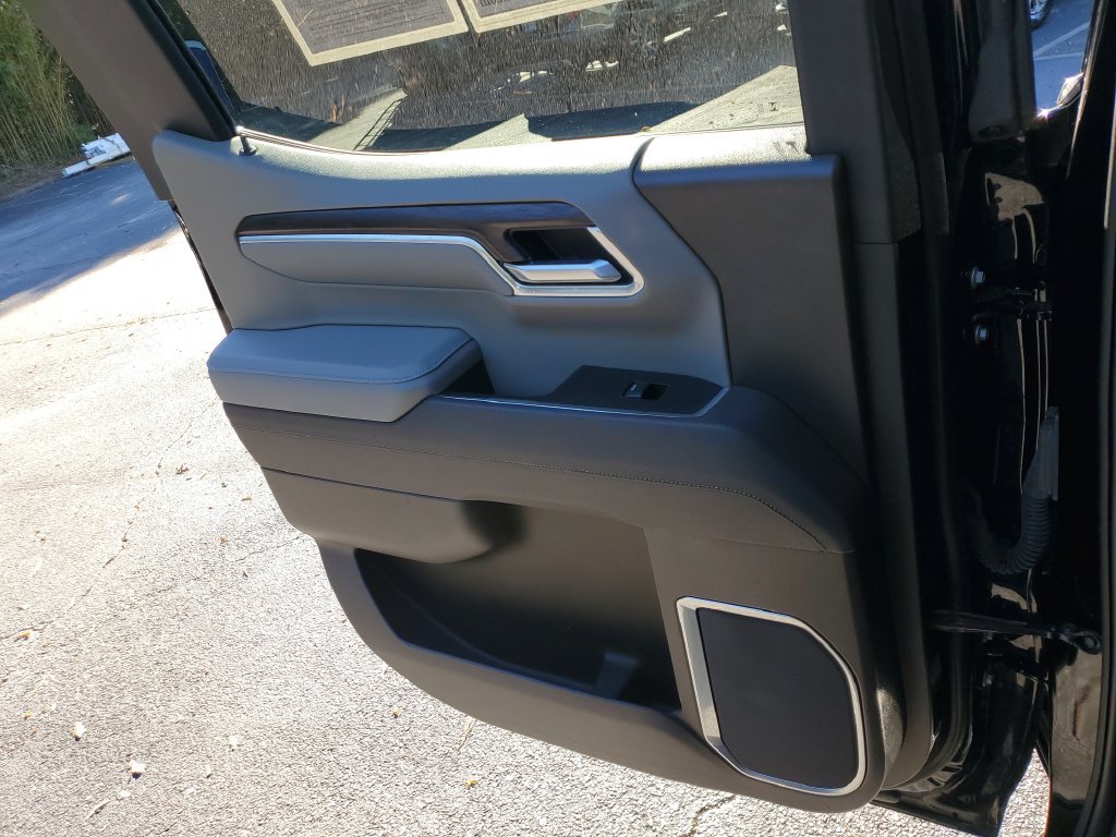Used 2025 GMC Sierra 1500 SLT RWD image 15