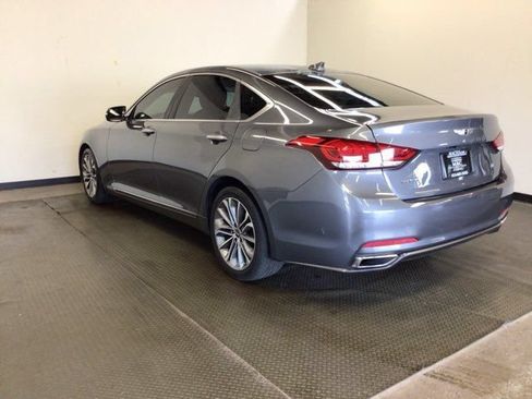Used 2016 Hyundai Genesis 3.8 RWD image 4