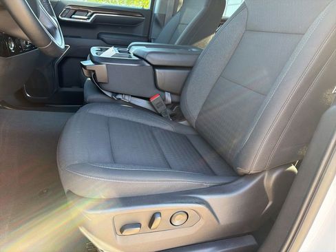 Used 2024 Chevrolet Silverado 1500 LT AWD/4WD image 6
