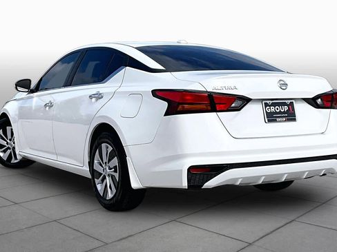 Used 2020 Nissan Altima 2.5 S FWD image 12