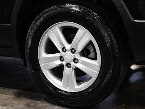 Used 2022 Chevrolet Trax LT w/ LT Convenience Package image 46