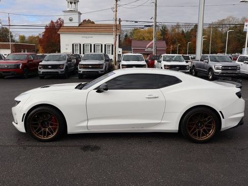 Used 2021 Chevrolet Camaro LT image 12