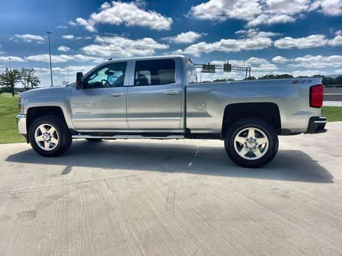 Used 2015 Chevrolet Silverado 2500 LT w/ LT Convenience Package AWD/4WD image 4