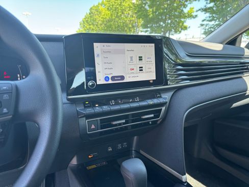 Used 2025 Toyota Camry LE FWD image 20