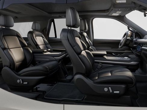 New 2025 Lincoln Navigator Reserve w/ Jet Appearance Package AWD/4WD image 6