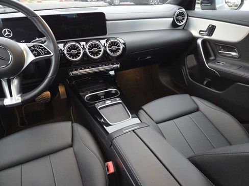 Used 2025 Mercedes-Benz CLA 250 4MATIC image 30
