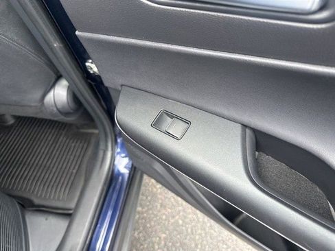 Used 2024 Toyota Venza LE image 22