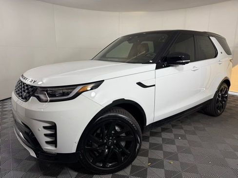 Used 2025 Land Rover Discovery Dynamic SE image 1