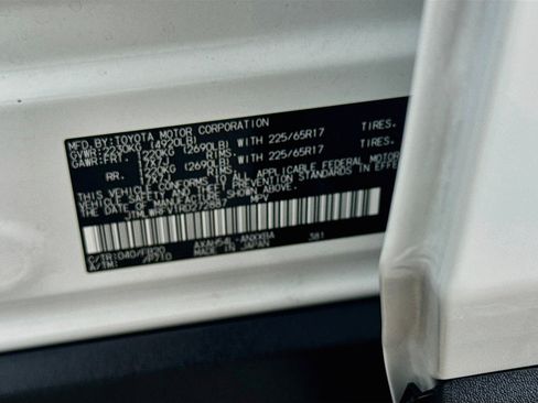 Used 2024 Toyota RAV4 LE AWD/4WD image 35